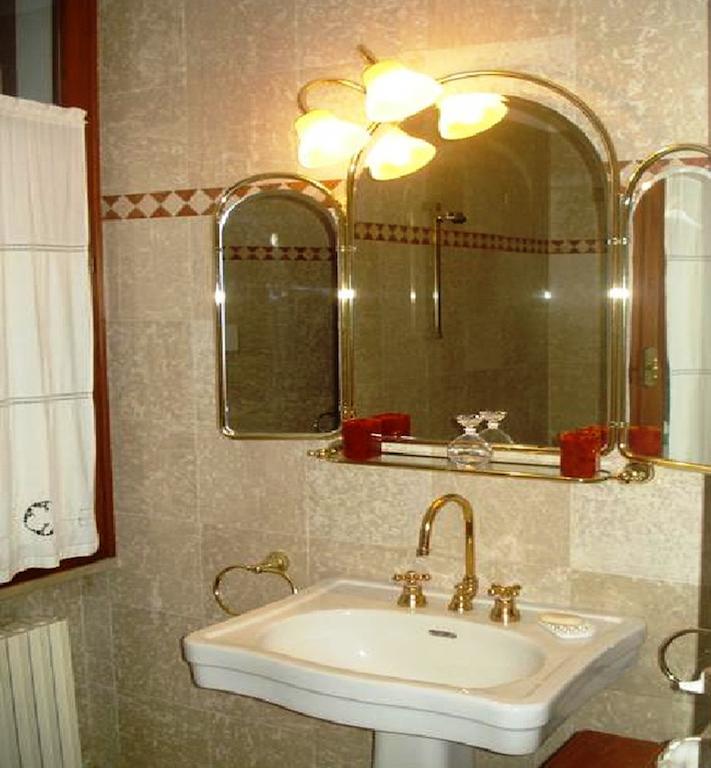 Alla Villa Liberty Bed & Breakfast Verona Room photo